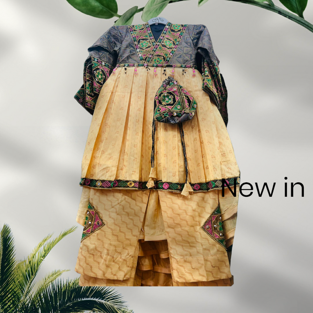 Girls Lawn Embroidered Suits 26-36