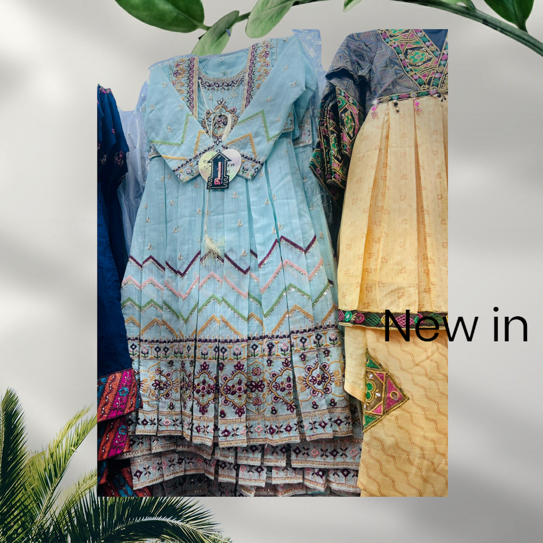 Girls Lawn Embroidered Suits 26-36