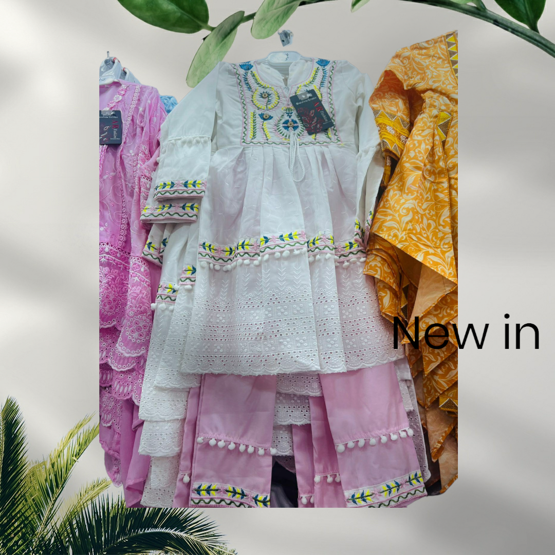 Girls Lawn Embroidered Suits 26-36