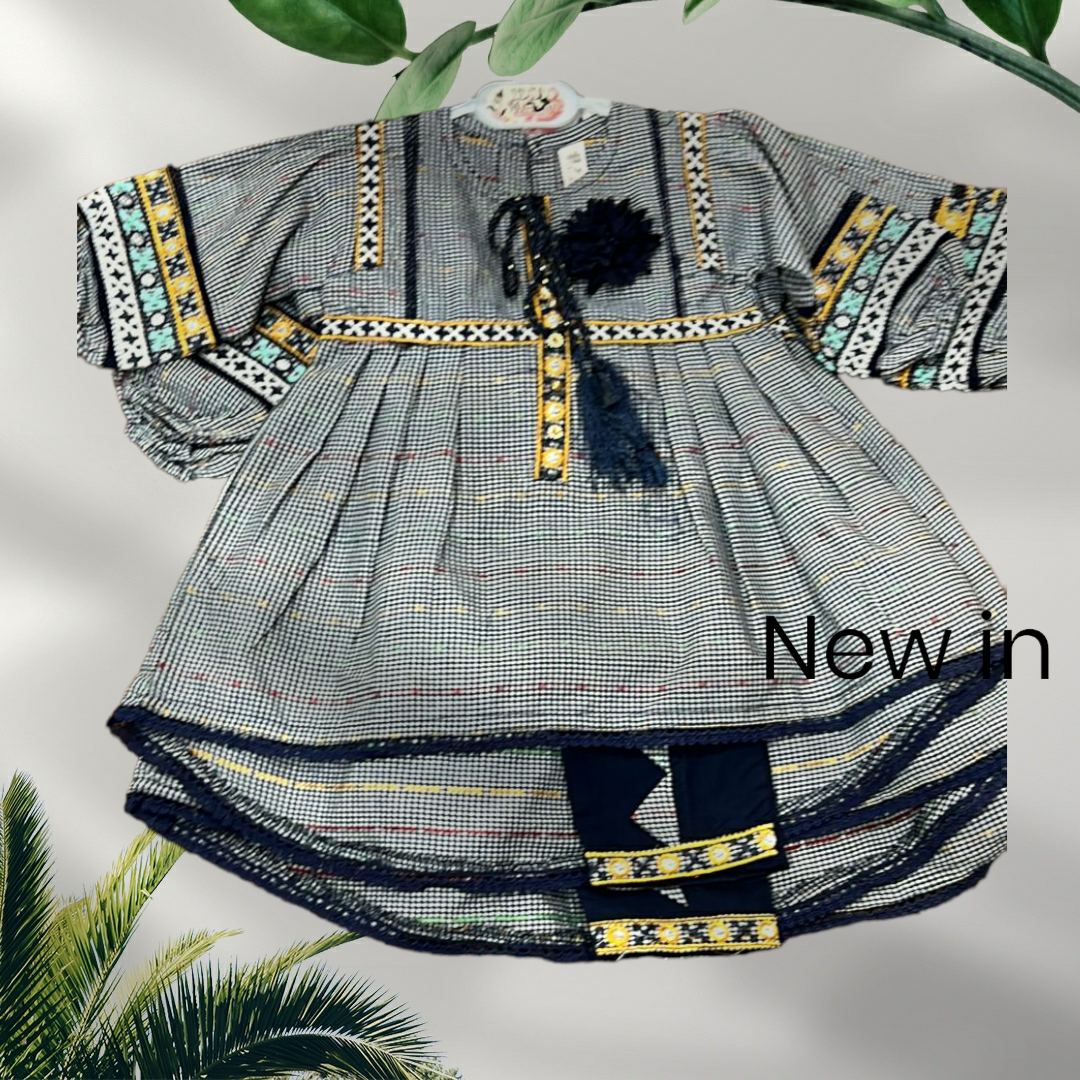 Girls Lawn Embroidered Suits 26-36